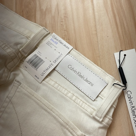 Calvin Klein brand new white jeans - Picture 4 of 6